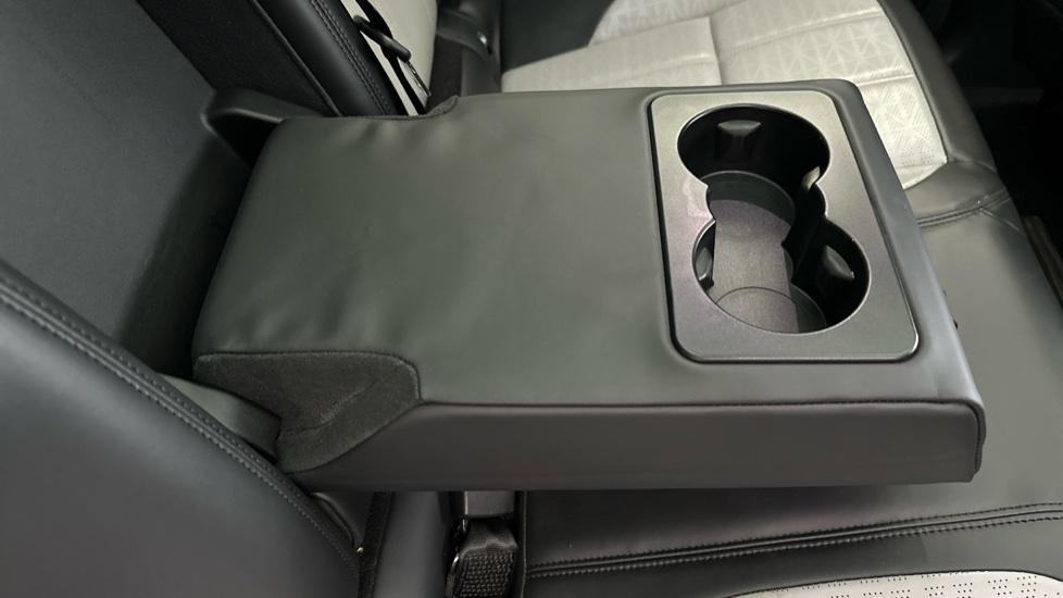 Rear Armrest/ Cup Holder