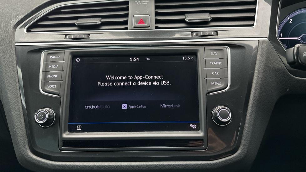 Apple Car Play & Android Auto