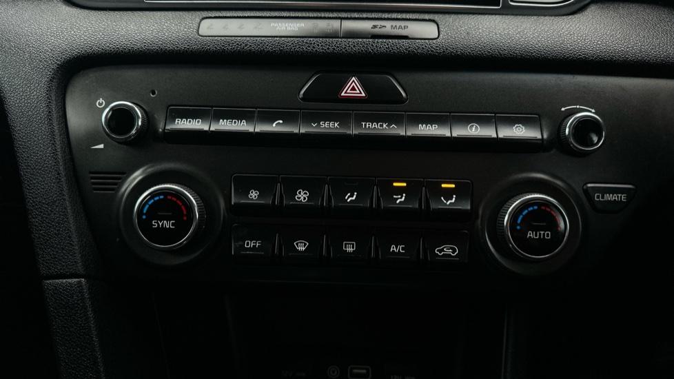 Air Conditioning /Dual Climate Control 