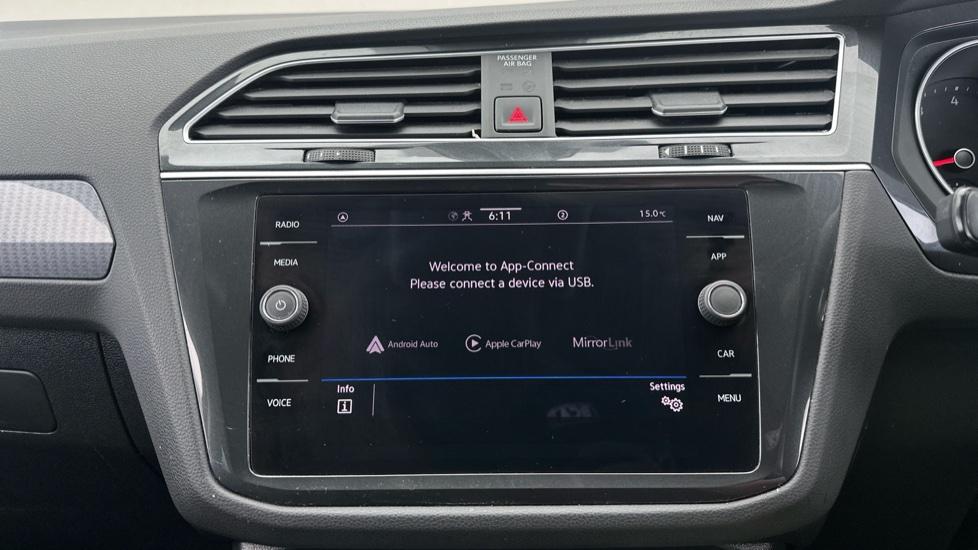 Apple Car Play & Android Auto