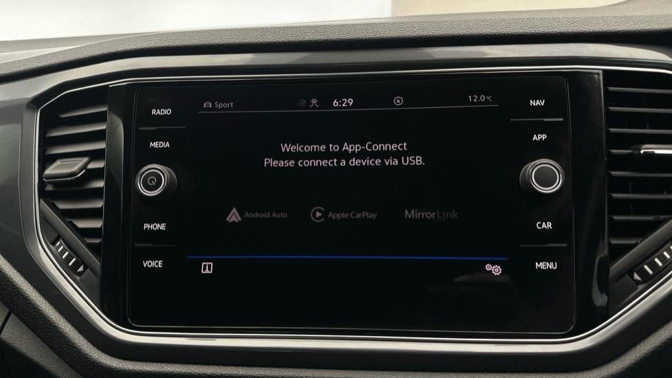 Apple Car Play & Android Auto