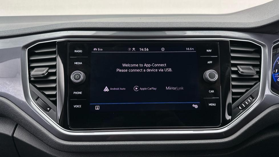 Apple Car Play & Android Auto