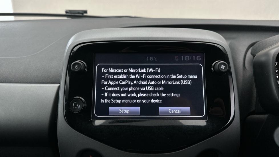 Apple Car Play & Android Auto