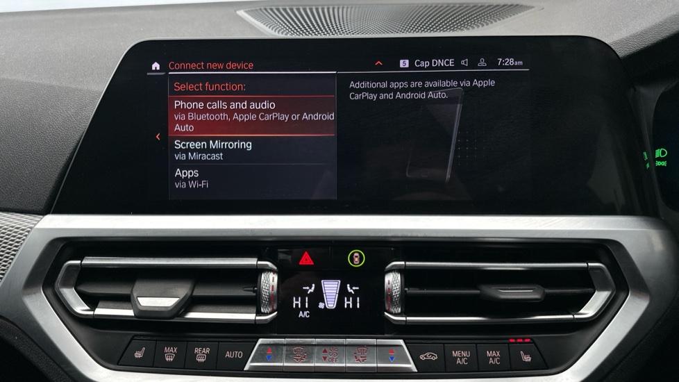 Apple Car Play & Android Auto