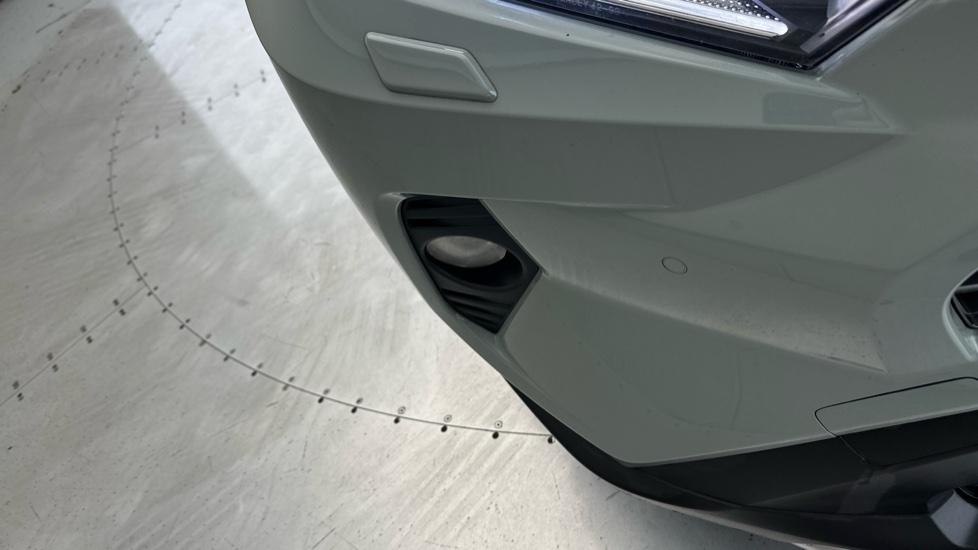 Front Parking Sensors /Headlight Washers 