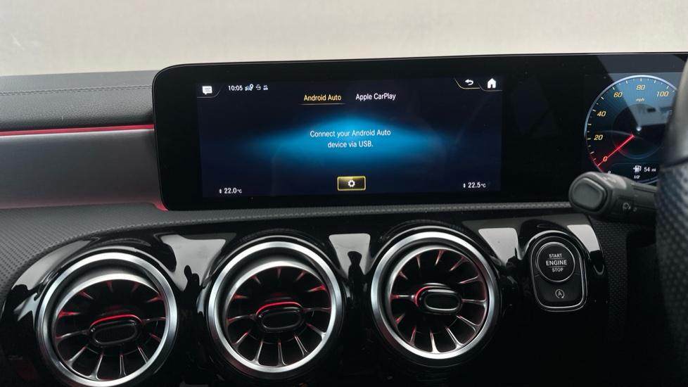 Apple Car Play & Android Auto