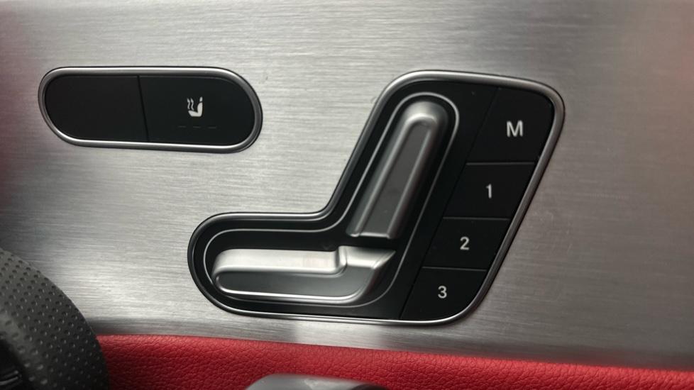 Electric controlled seats/Heated Seats 