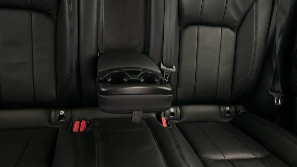 Rear Armrest/ Cup Holder