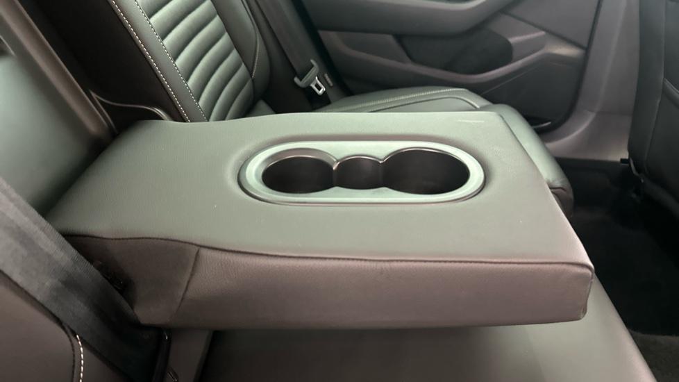 Rear Armrest/ Cup Holder