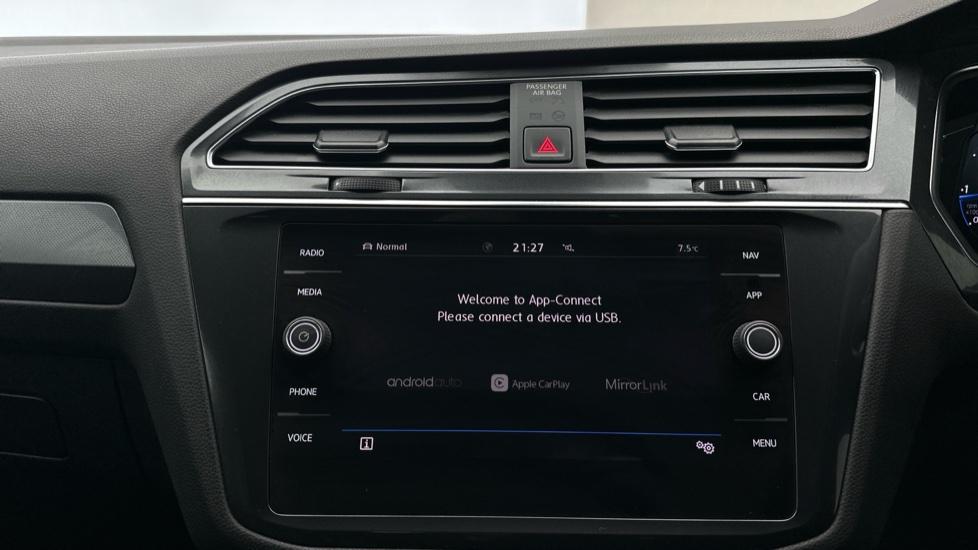 Apple Car Play & Android Auto