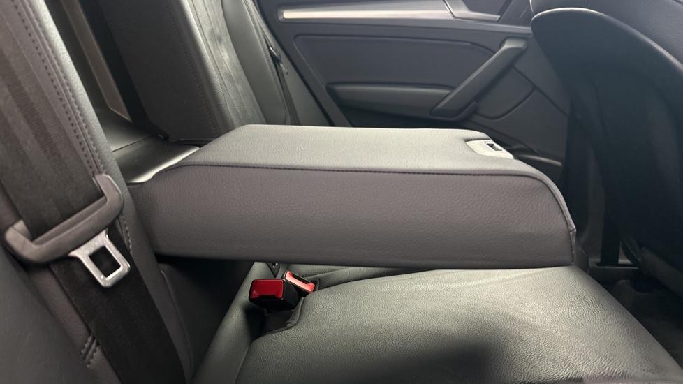 Rear Armrest 