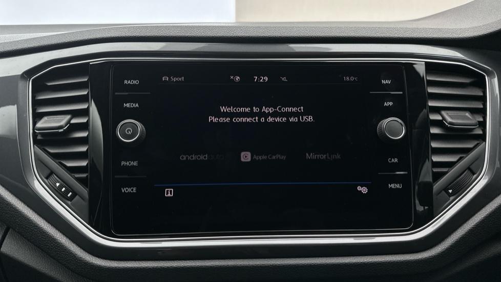 Apple Car Play & Android Auto