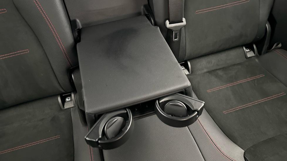 Rear Armrest/ Cup Holder