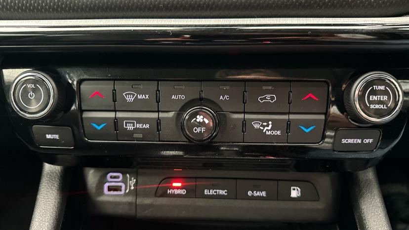 Air Conditioning /Dual Climate Control 