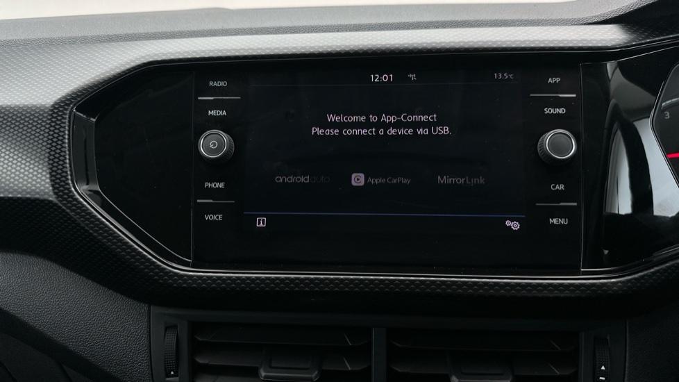 Apple Car Play & Android Auto