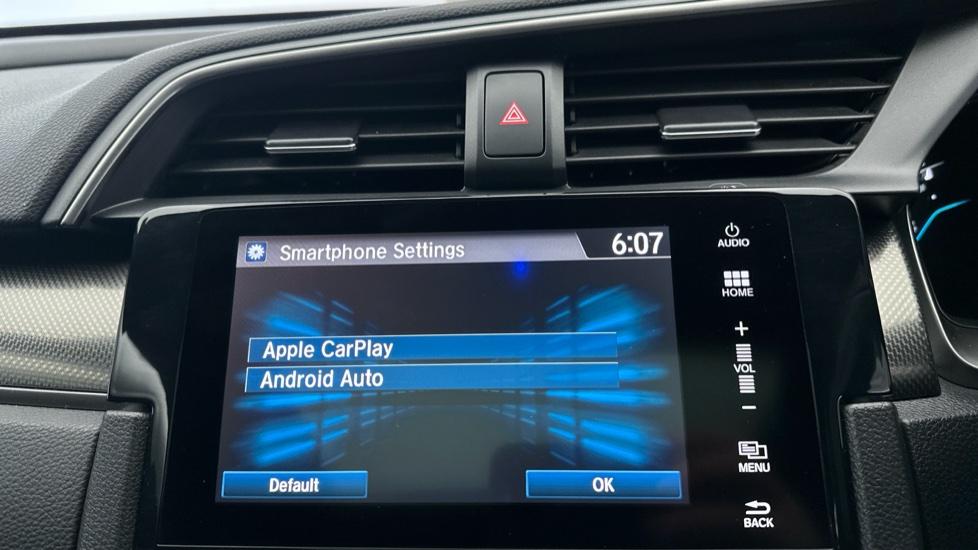 Apple Car Play & Android Auto