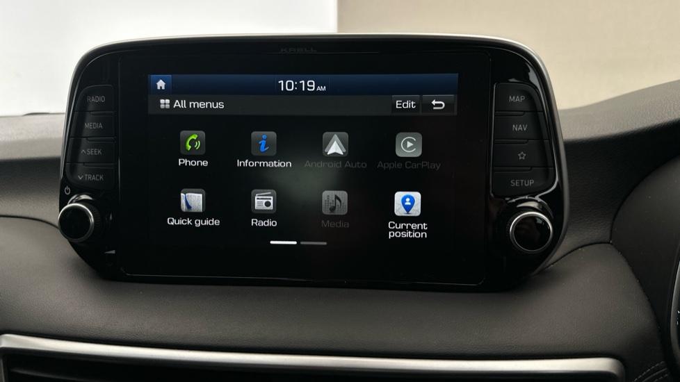 Apple Car Play & Android Auto