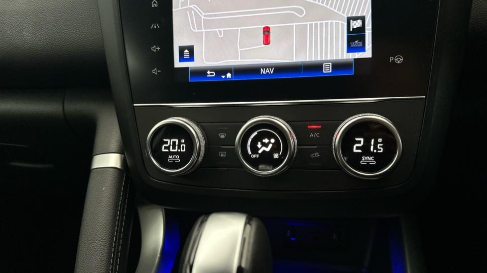 Air Conditioning /Dual Climate Control 