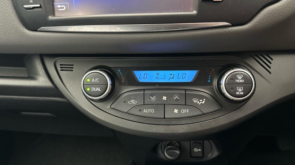 Air Conditioning /Dual Climate Control 