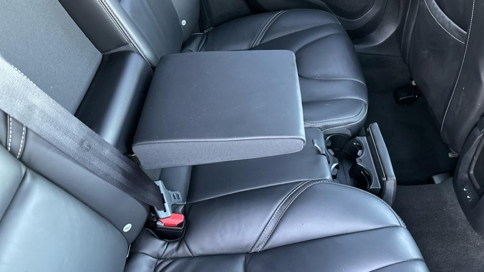 Rear Armrest/ Cup Holder