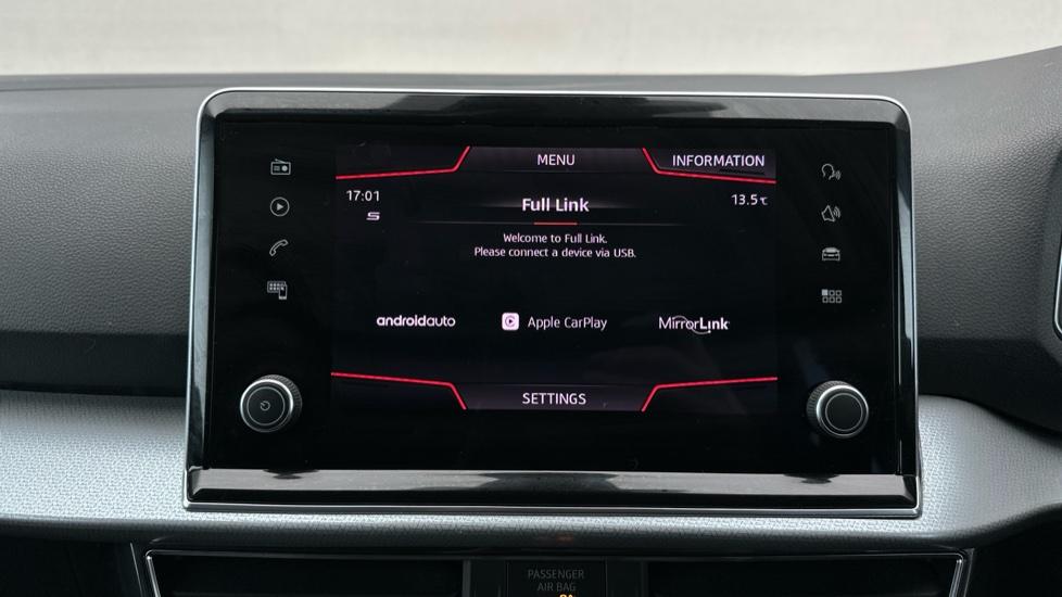 Apple Car Play & Android Auto