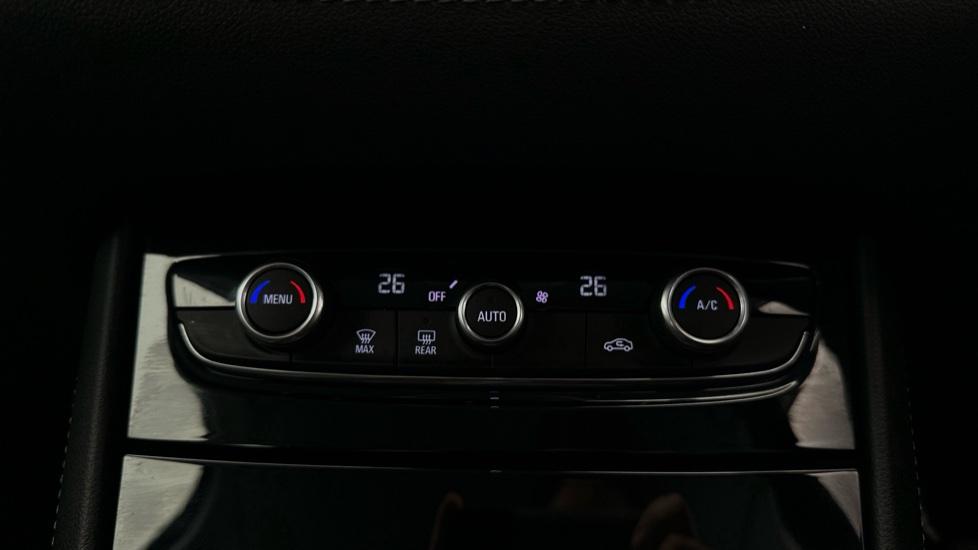 Air Conditioning / Dual Climate Control 