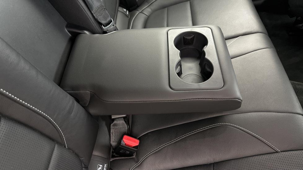 Rear Armrest/ Cup Holder