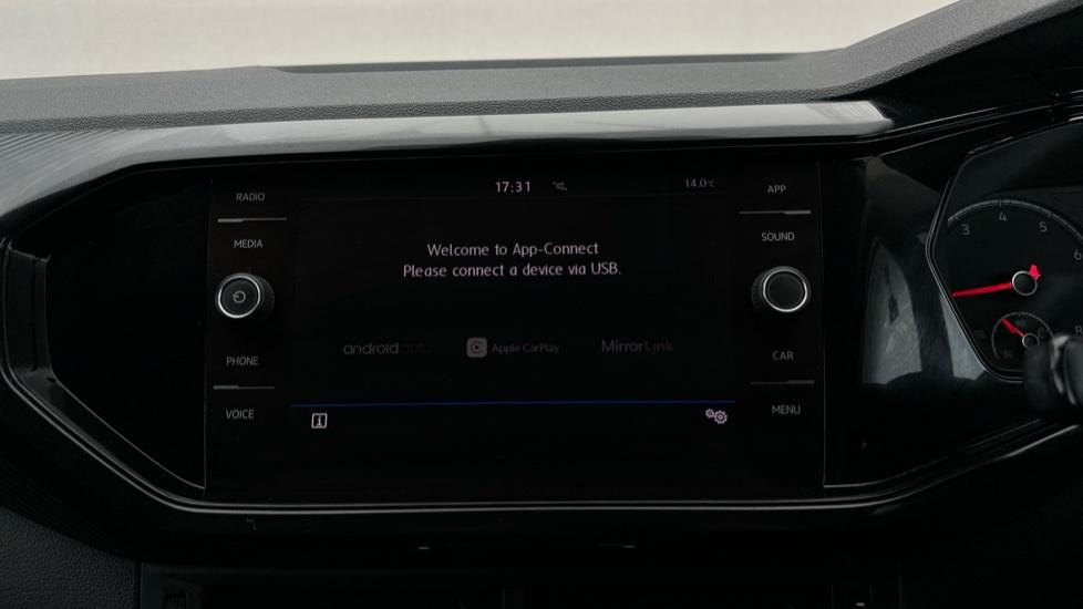 Apple Car Play & Android Auto