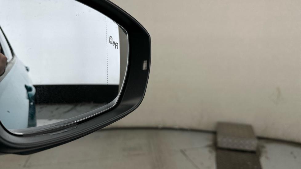 Blind Spot Monitoring System 