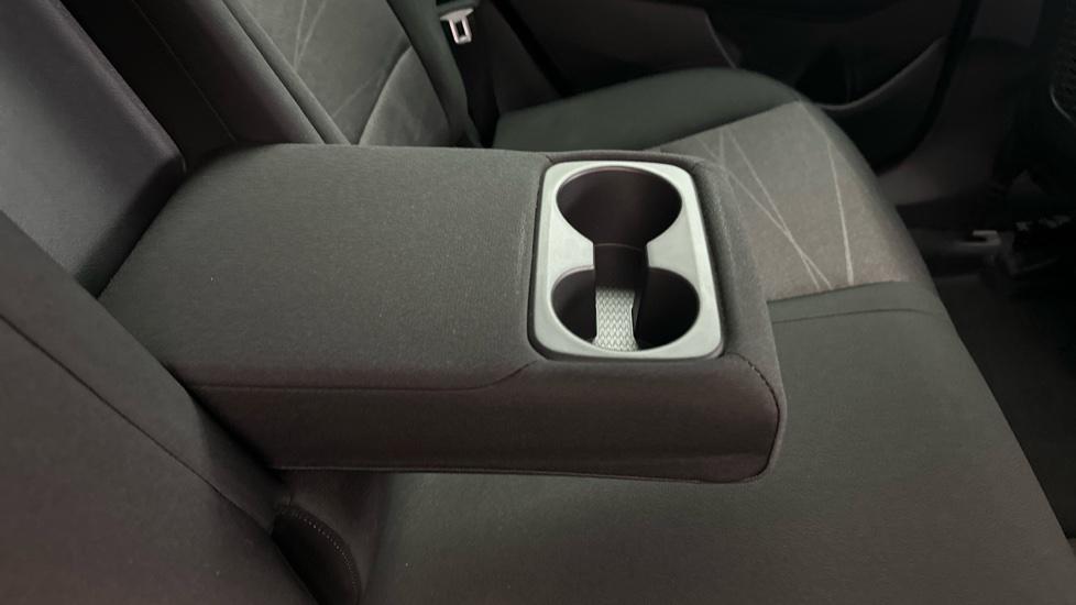 Rear Armrest/ Cup Holder