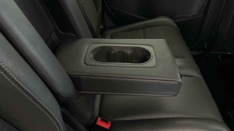 Rear Armrest/ Cup Holder