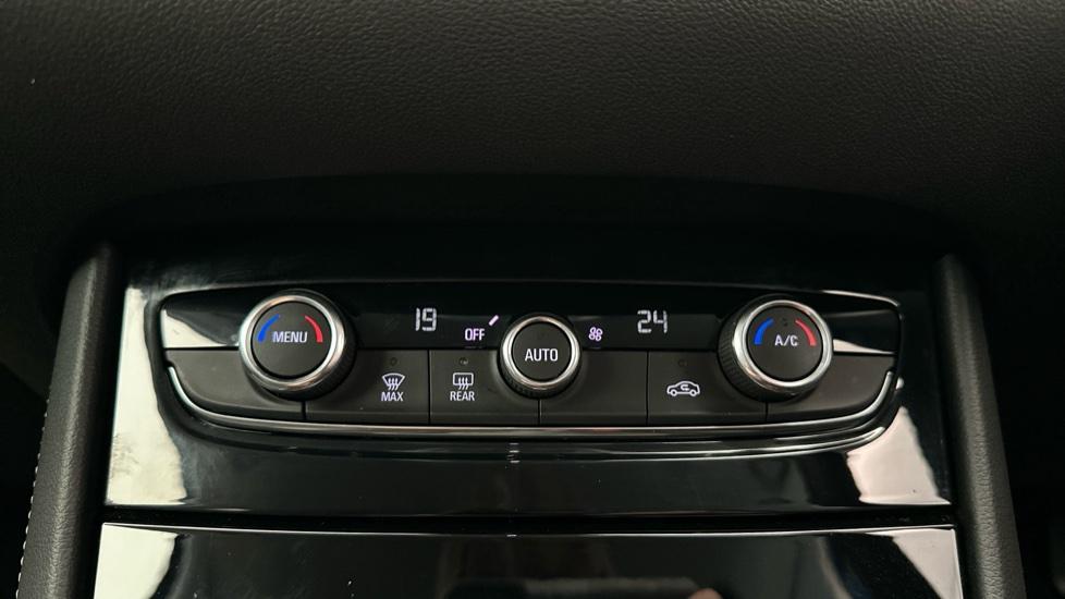 Air Conditioning /Dual Climate Control 