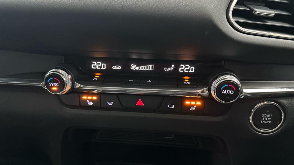 Dual Climate Control  / Air Conditioning  / Heated Seats 