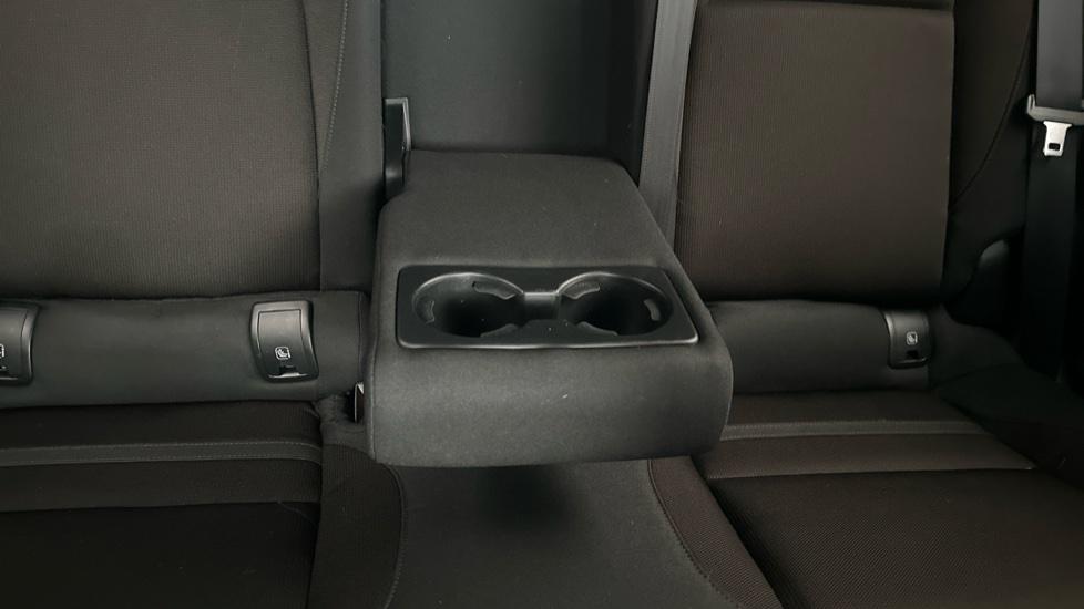 Rear Armrest/ Cup Holder