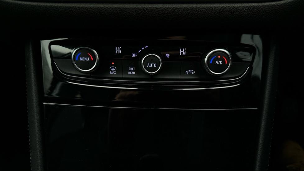 Air Conditioning /Dual Climate Control 