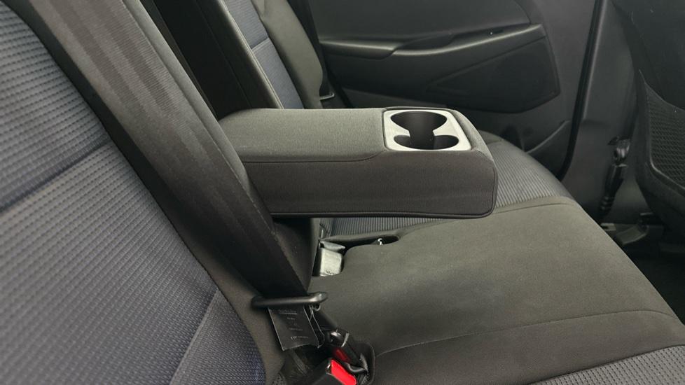 Rear Armrest/ Cup Holder