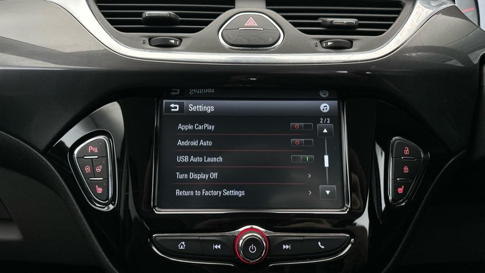 Apple Car Play & Android Auto