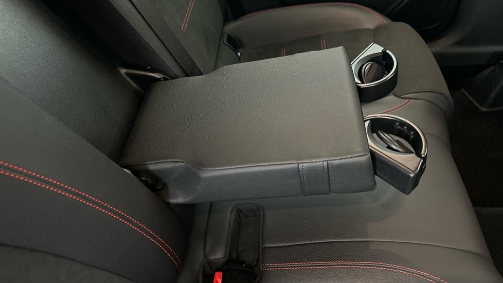 Rear Armrest/ Cup Holder