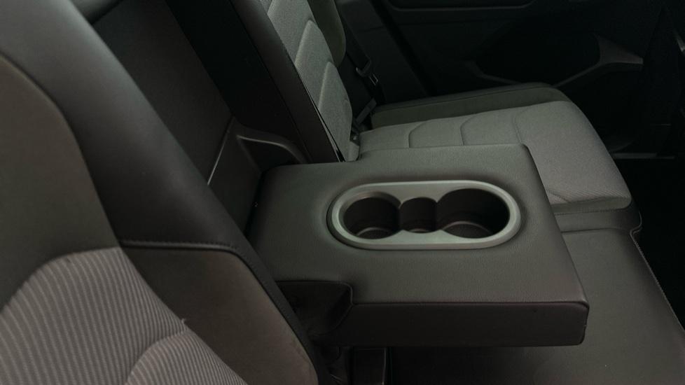 Rear Armrest/ Cup Holder