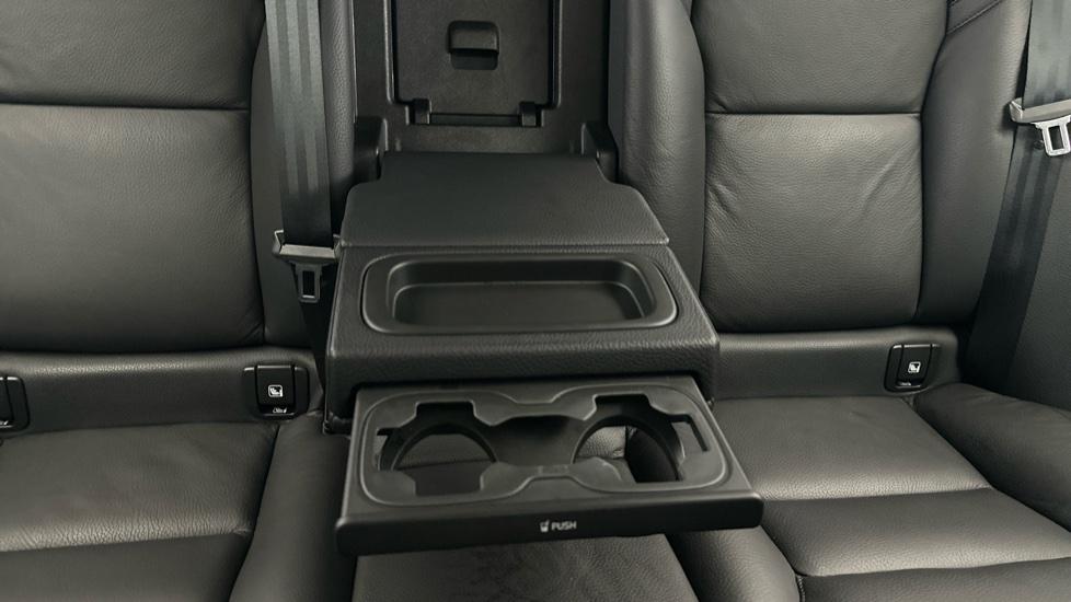 Rear Armrest/ Cup Holder