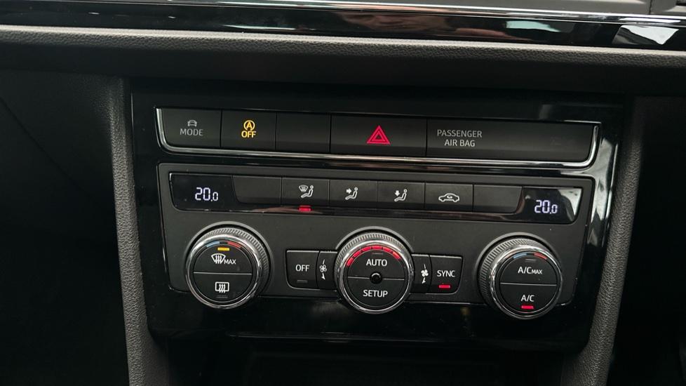 Air Conditioning /Dual Climate Control /Auto Stop/Start 