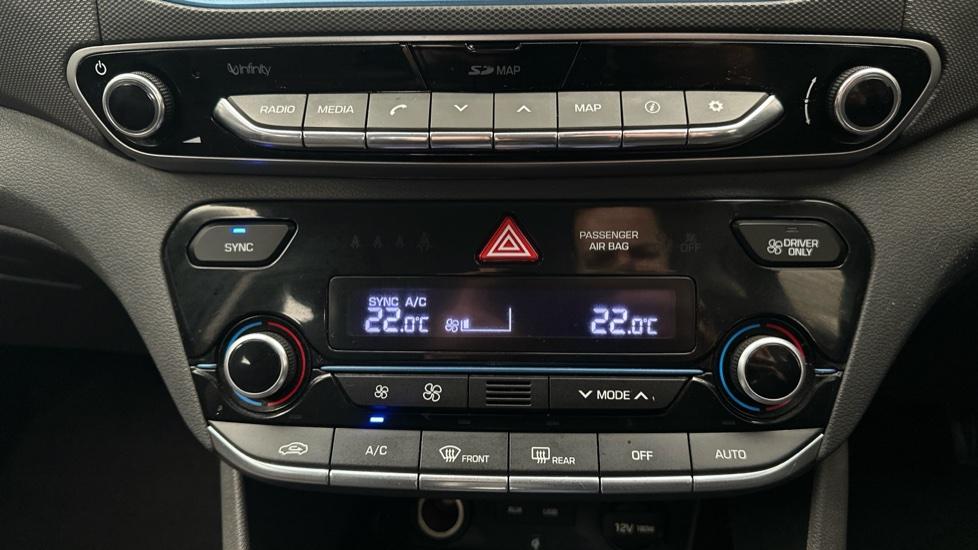 Air Conditioning /Dual Climate Control 