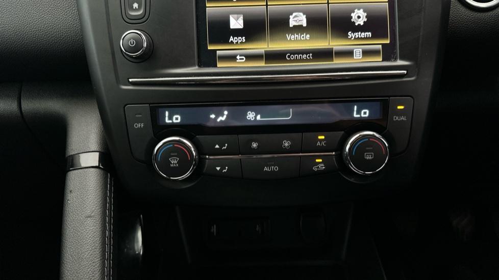 Air Conditioning /Dual Climate Control 