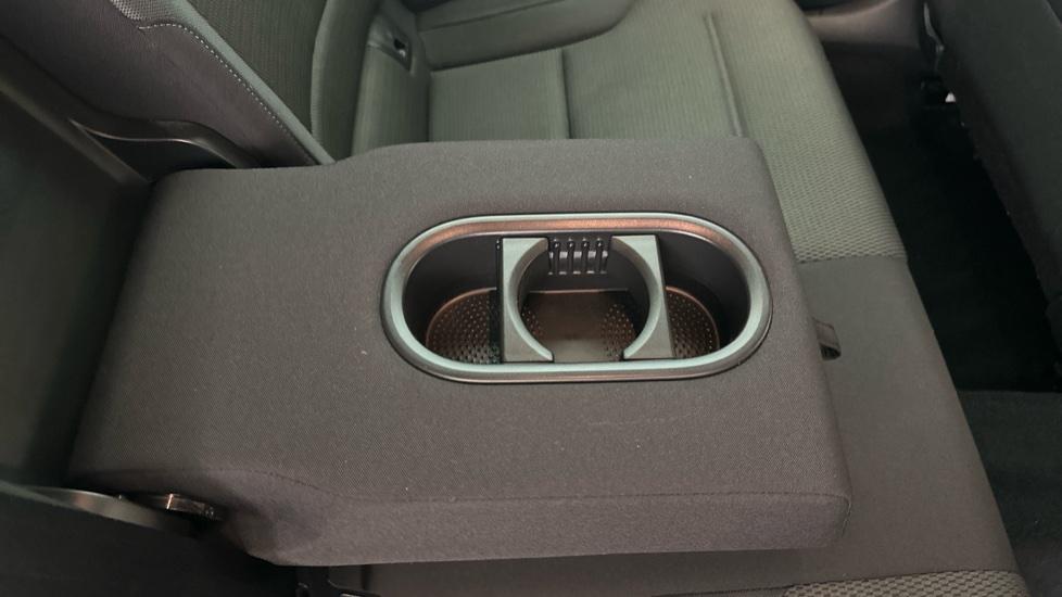 Rear Armrest/ Cup Holder