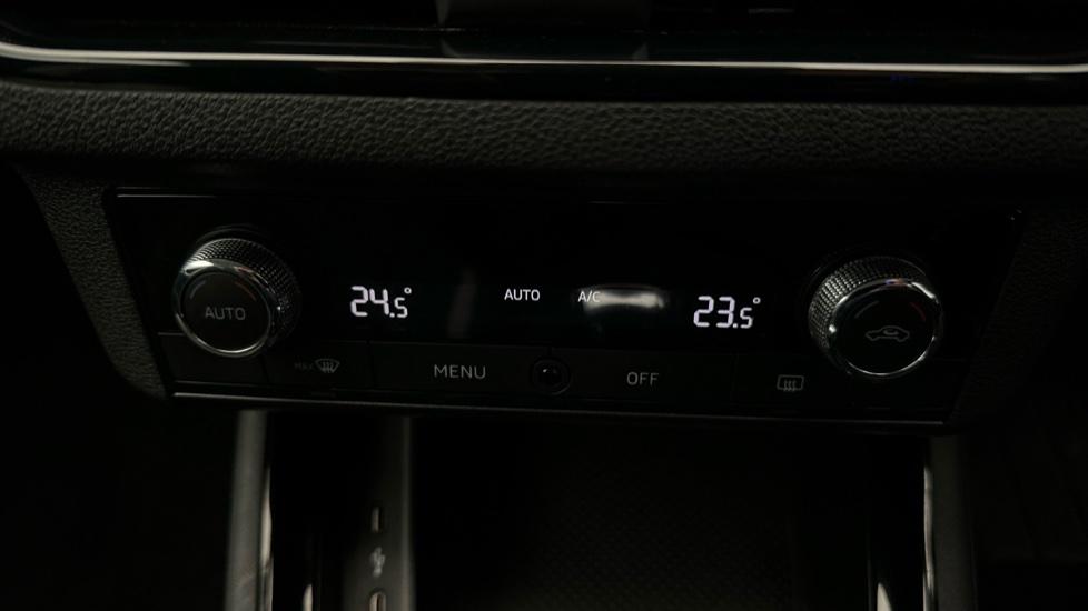 Air Conditioning /Dual Climate Control 