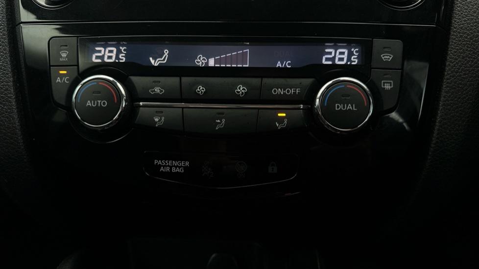 Air Conditioning /Dual Climate Control 