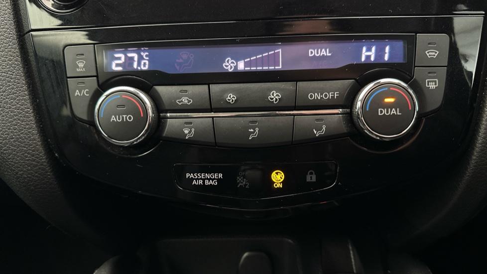 Air Conditioning /Dual Climate Control 