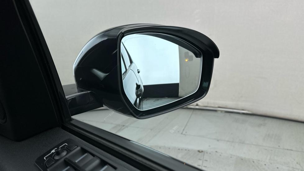 Blind Spot Monitoring System 