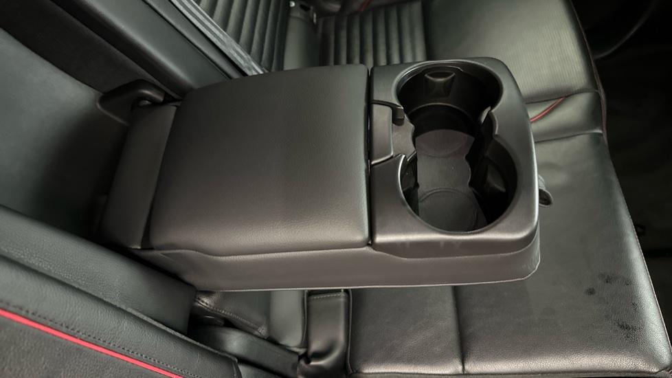 Rear Armrest/ Cup Holder