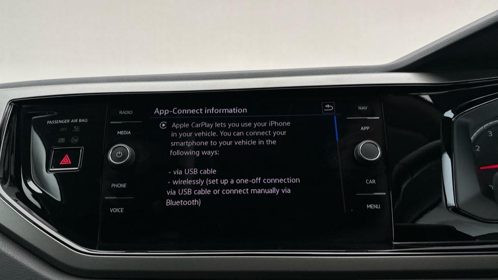 Apple Car Play & Android Auto